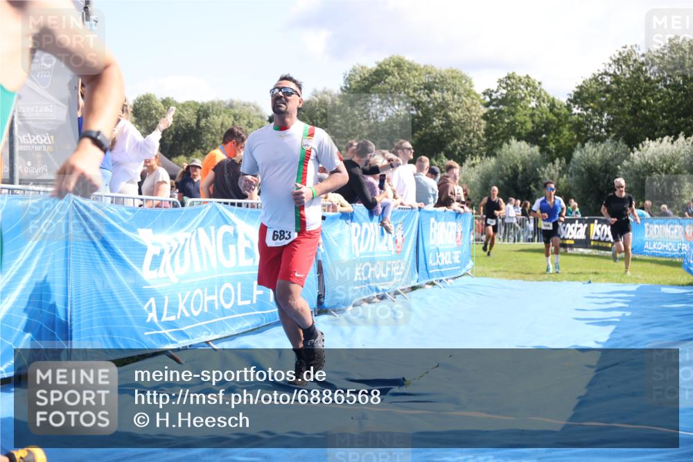 25.08.2024 - Elbe Triathlon Hamburg H.Heesch http://msf.ph/oto/6886568 25.08.2024 11:34:18 Ziel 606, 671, 683, 795, 1429 meine-sportfotos.de