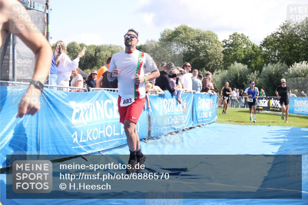 25.08.2024 - Elbe Triathlon Hamburg H.Heesch http://msf.ph/oto/6886570 25.08.2024 11:34:18 Ziel 606, 671, 683, 795, 1429 meine-sportfotos.de