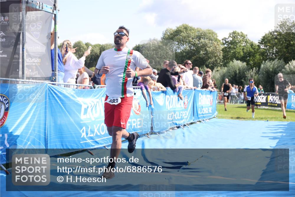 25.08.2024 - Elbe Triathlon Hamburg H.Heesch http://msf.ph/oto/6886576 25.08.2024 11:34:19 Ziel 606, 671, 683, 795, 1429 meine-sportfotos.de