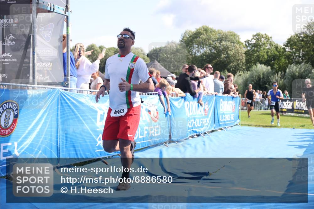 25.08.2024 - Elbe Triathlon Hamburg H.Heesch http://msf.ph/oto/6886580 25.08.2024 11:34:19 Ziel 606, 671, 683, 795, 1429 meine-sportfotos.de