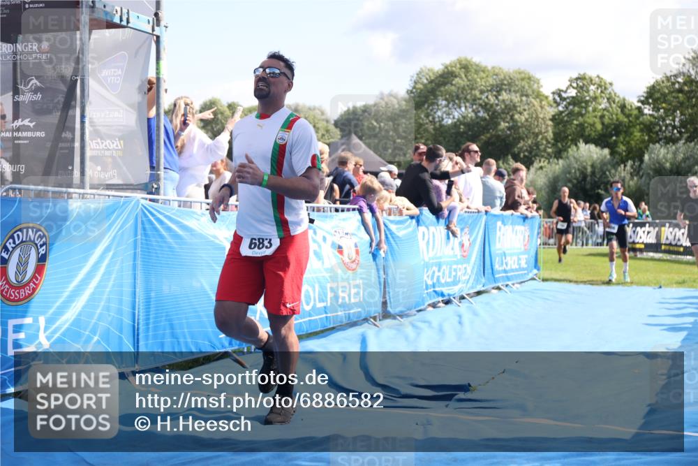 25.08.2024 - Elbe Triathlon Hamburg H.Heesch http://msf.ph/oto/6886582 25.08.2024 11:34:19 Ziel 606, 671, 683, 795, 1429 meine-sportfotos.de