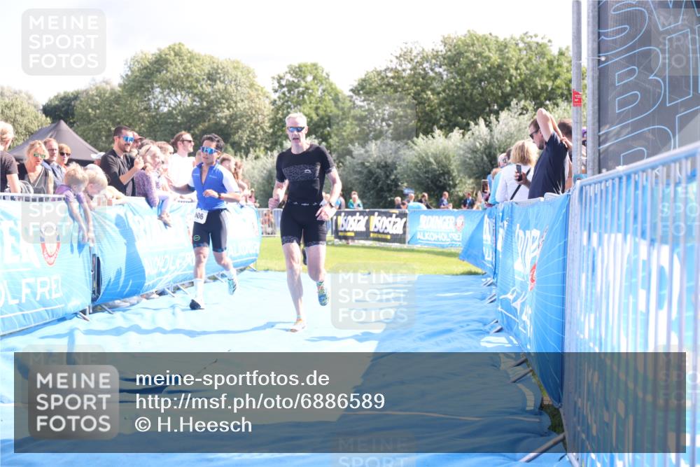 25.08.2024 - Elbe Triathlon Hamburg H.Heesch http://msf.ph/oto/6886589 25.08.2024 11:34:21 Ziel 606, 671, 683, 795, 1429 meine-sportfotos.de