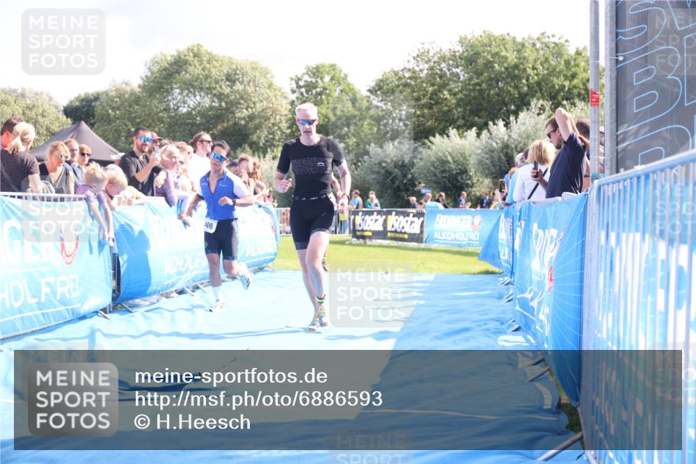 25.08.2024 - Elbe Triathlon Hamburg H.Heesch http://msf.ph/oto/6886593 25.08.2024 11:34:21 Ziel 606, 671, 683, 795, 1429 meine-sportfotos.de