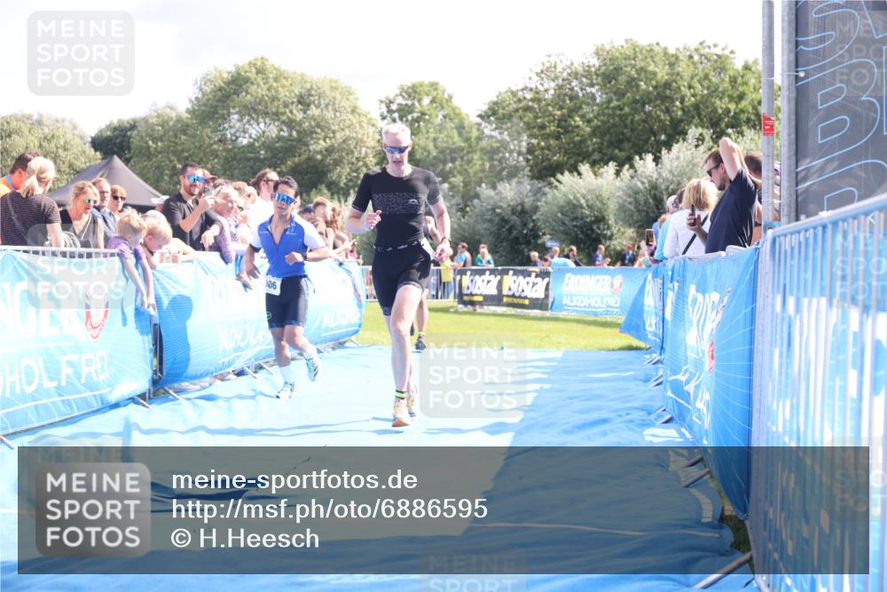25.08.2024 - Elbe Triathlon Hamburg H.Heesch http://msf.ph/oto/6886595 25.08.2024 11:34:21 Ziel 606, 671, 683, 795, 1429 meine-sportfotos.de