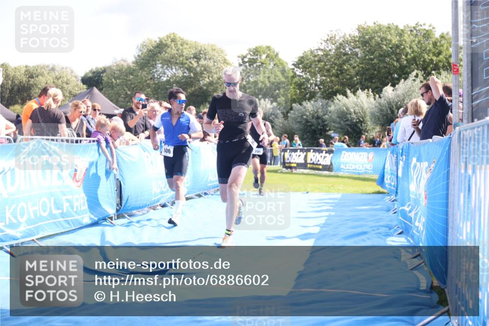 25.08.2024 - Elbe Triathlon Hamburg H.Heesch http://msf.ph/oto/6886602 25.08.2024 11:34:21 Ziel 606, 671, 683, 795, 1429 meine-sportfotos.de