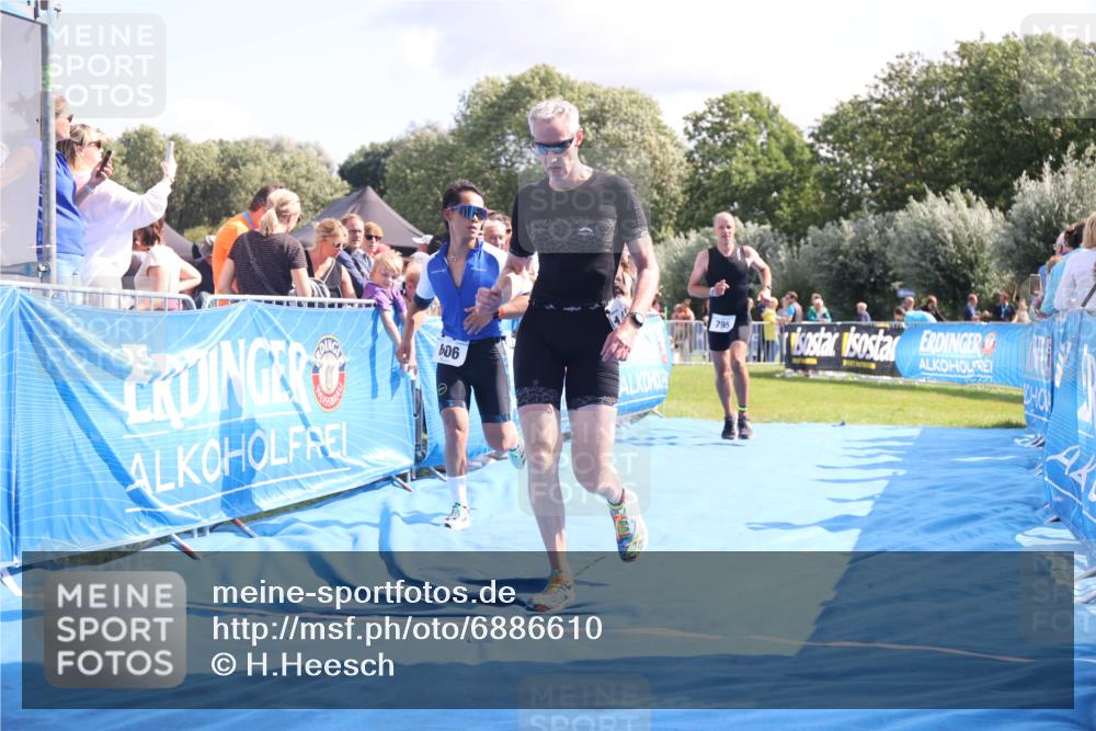 25.08.2024 - Elbe Triathlon Hamburg H.Heesch http://msf.ph/oto/6886610 25.08.2024 11:34:22 Ziel 606, 671, 683, 795, 1429 meine-sportfotos.de