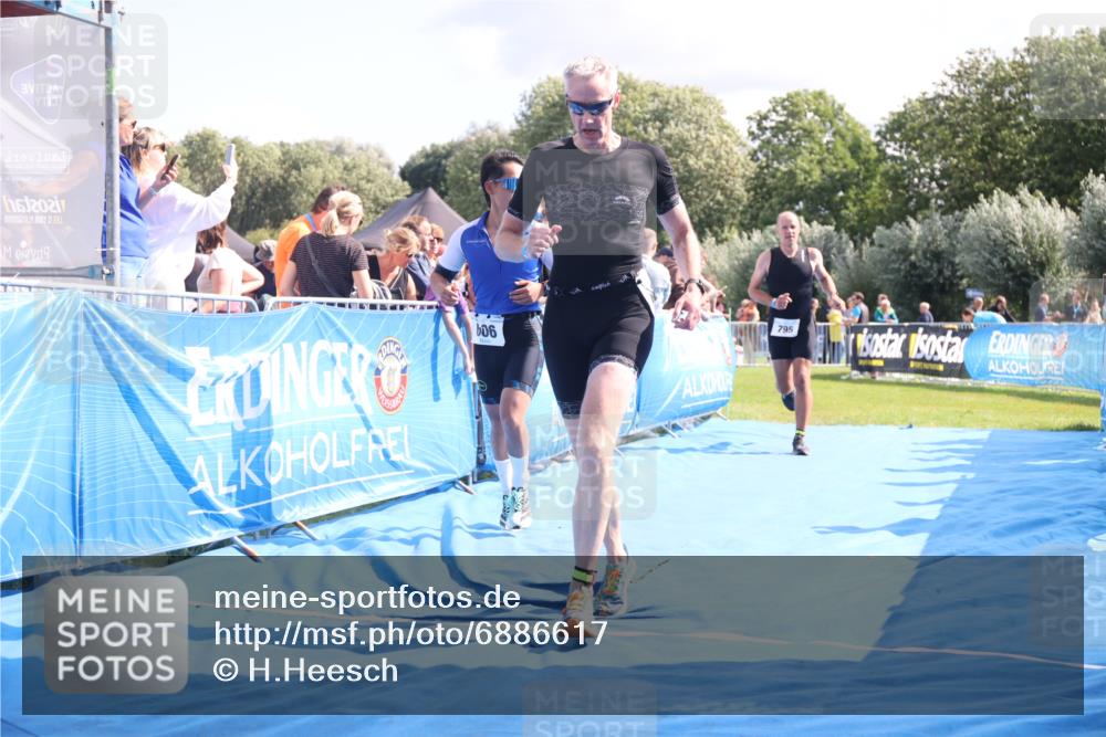 25.08.2024 - Elbe Triathlon Hamburg H.Heesch http://msf.ph/oto/6886617 25.08.2024 11:34:22 Ziel 606, 671, 683, 795, 1429 meine-sportfotos.de