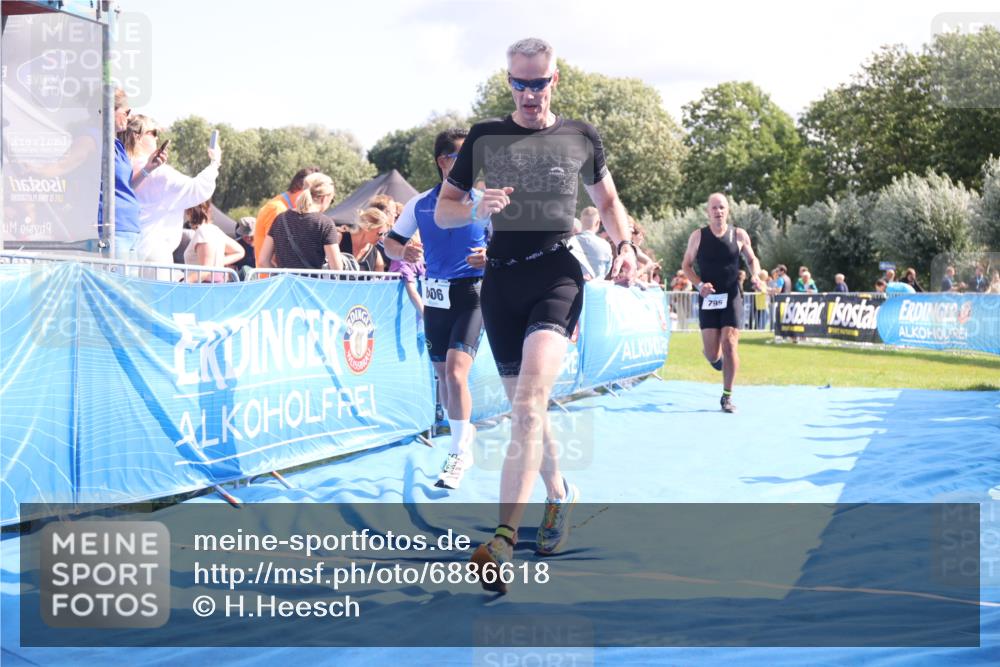 25.08.2024 - Elbe Triathlon Hamburg H.Heesch http://msf.ph/oto/6886618 25.08.2024 11:34:22 Ziel 606, 671, 683, 795, 1429 meine-sportfotos.de