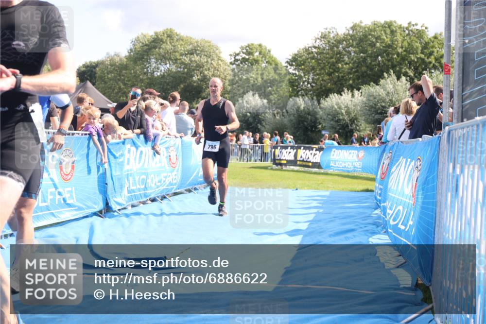 25.08.2024 - Elbe Triathlon Hamburg H.Heesch http://msf.ph/oto/6886622 25.08.2024 11:34:23 Ziel 606, 671, 683, 795, 1429 meine-sportfotos.de