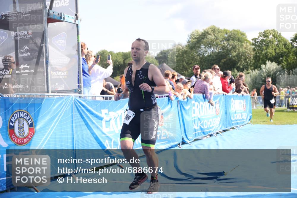 25.08.2024 - Elbe Triathlon Hamburg H.Heesch http://msf.ph/oto/6886674 25.08.2024 11:34:35 Ziel 328, 706, 799 meine-sportfotos.de