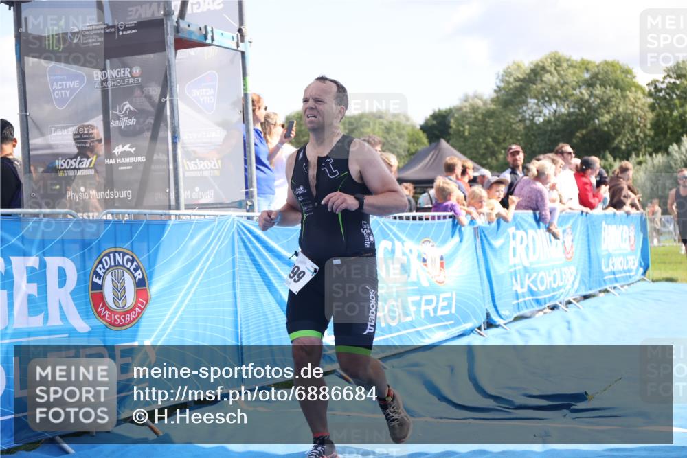 25.08.2024 - Elbe Triathlon Hamburg H.Heesch http://msf.ph/oto/6886684 25.08.2024 11:34:36 Ziel 328, 651, 706, 799 meine-sportfotos.de