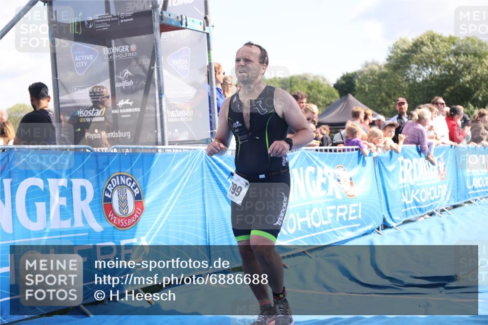 25.08.2024 - Elbe Triathlon Hamburg H.Heesch http://msf.ph/oto/6886688 25.08.2024 11:34:36 Ziel 328, 651, 706, 799 meine-sportfotos.de
