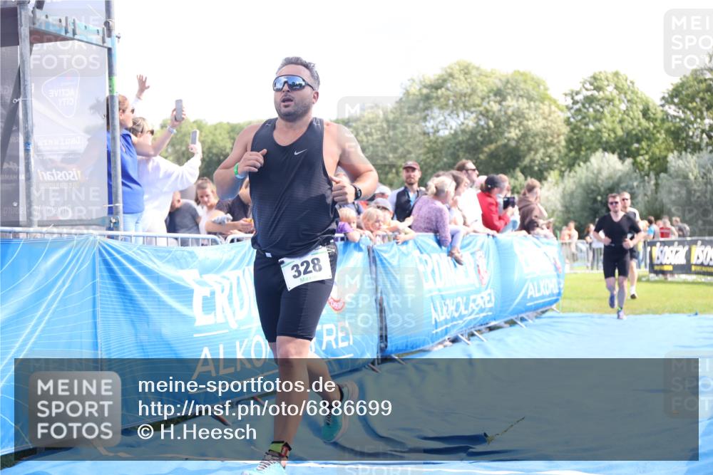 25.08.2024 - Elbe Triathlon Hamburg H.Heesch http://msf.ph/oto/6886699 25.08.2024 11:34:39 Ziel 328, 651, 706, 773, 799 meine-sportfotos.de