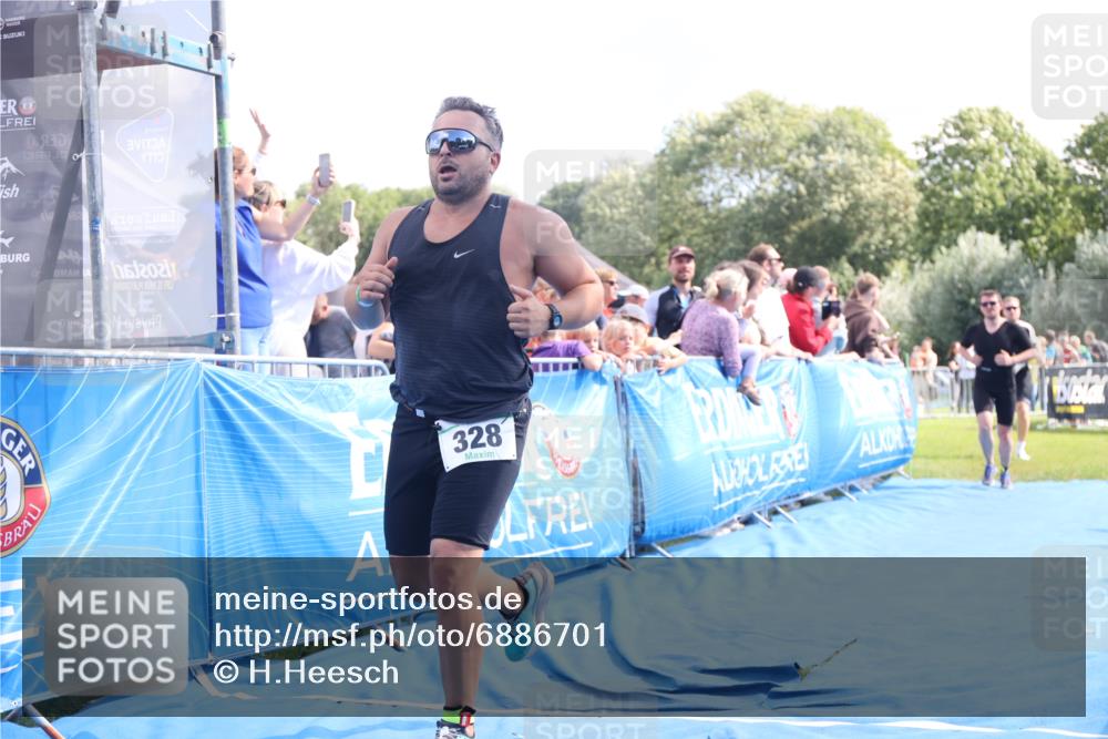25.08.2024 - Elbe Triathlon Hamburg H.Heesch http://msf.ph/oto/6886701 25.08.2024 11:34:39 Ziel 328, 651, 706, 773, 799 meine-sportfotos.de