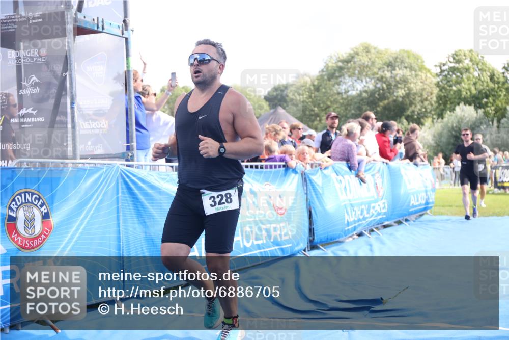 25.08.2024 - Elbe Triathlon Hamburg H.Heesch http://msf.ph/oto/6886705 25.08.2024 11:34:39 Ziel 328, 651, 706, 773, 799 meine-sportfotos.de