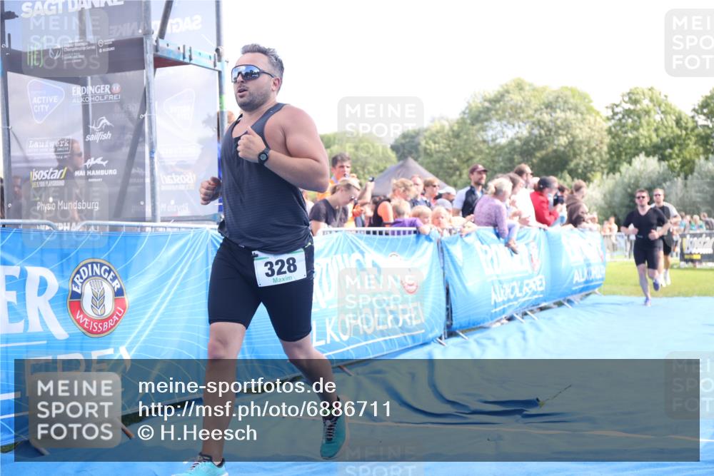 25.08.2024 - Elbe Triathlon Hamburg H.Heesch http://msf.ph/oto/6886711 25.08.2024 11:34:39 Ziel 328, 651, 706, 773, 799 meine-sportfotos.de