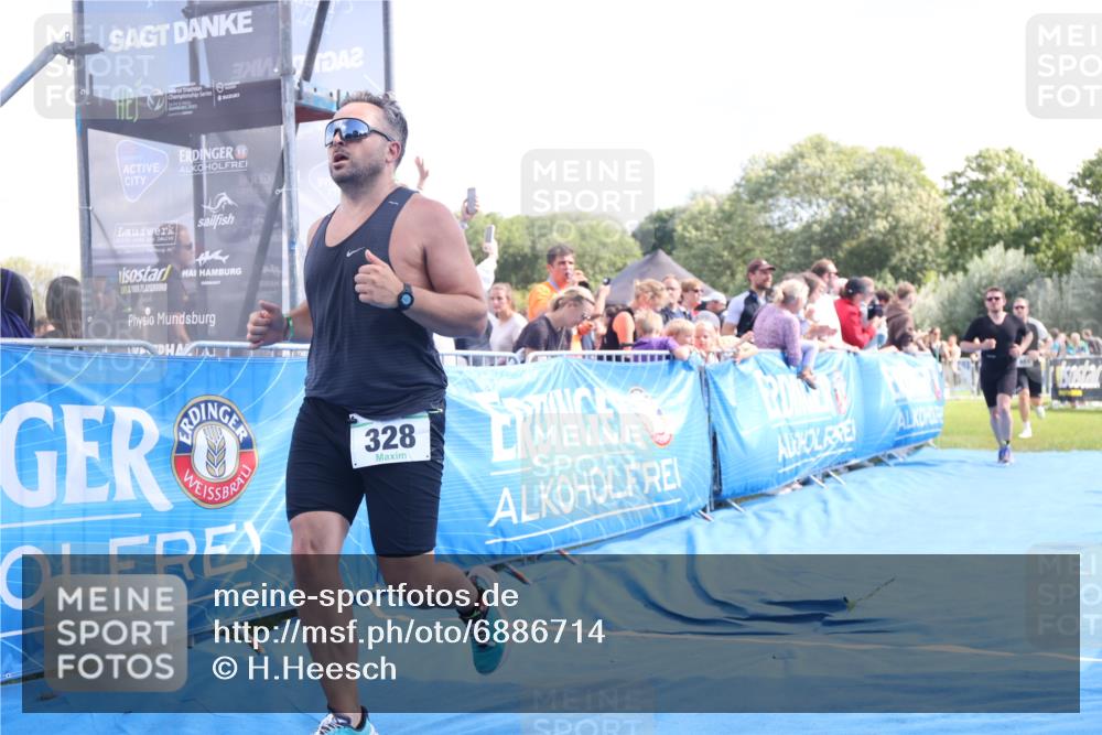 25.08.2024 - Elbe Triathlon Hamburg H.Heesch http://msf.ph/oto/6886714 25.08.2024 11:34:39 Ziel 328, 651, 706, 773, 799 meine-sportfotos.de