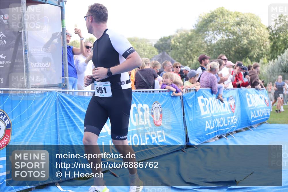 25.08.2024 - Elbe Triathlon Hamburg H.Heesch http://msf.ph/oto/6886762 25.08.2024 11:34:44 Ziel 328, 651, 706, 773 meine-sportfotos.de