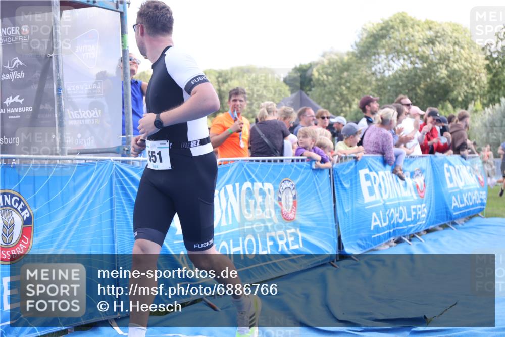 25.08.2024 - Elbe Triathlon Hamburg H.Heesch http://msf.ph/oto/6886766 25.08.2024 11:34:44 Ziel 328, 651, 706, 773 meine-sportfotos.de