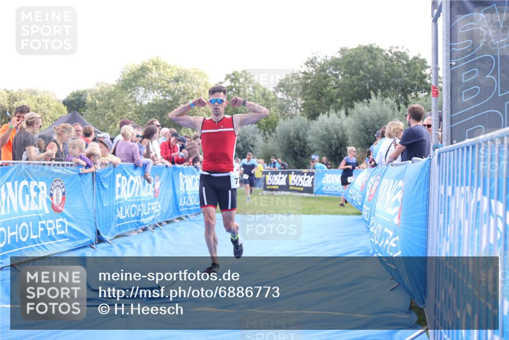 25.08.2024 - Elbe Triathlon Hamburg H.Heesch http://msf.ph/oto/6886773 25.08.2024 11:34:47 Ziel 651, 653, 706, 773 meine-sportfotos.de