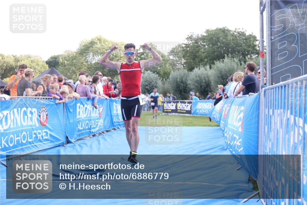 25.08.2024 - Elbe Triathlon Hamburg H.Heesch http://msf.ph/oto/6886779 25.08.2024 11:34:47 Ziel 651, 653, 706, 773 meine-sportfotos.de