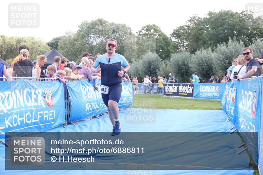 25.08.2024 - Elbe Triathlon Hamburg H.Heesch http://msf.ph/oto/6886811 25.08.2024 11:34:53 Ziel 653, 773 meine-sportfotos.de