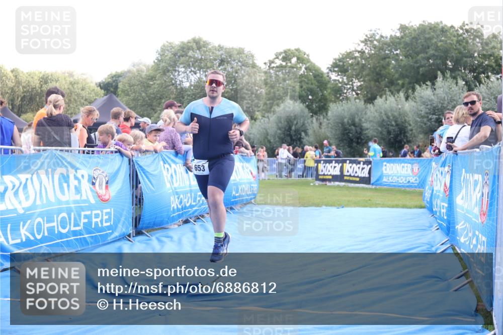 25.08.2024 - Elbe Triathlon Hamburg H.Heesch http://msf.ph/oto/6886812 25.08.2024 11:34:53 Ziel 653, 773 meine-sportfotos.de