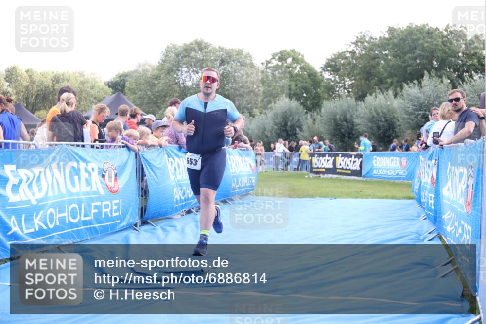 25.08.2024 - Elbe Triathlon Hamburg H.Heesch http://msf.ph/oto/6886814 25.08.2024 11:34:53 Ziel 653, 773 meine-sportfotos.de