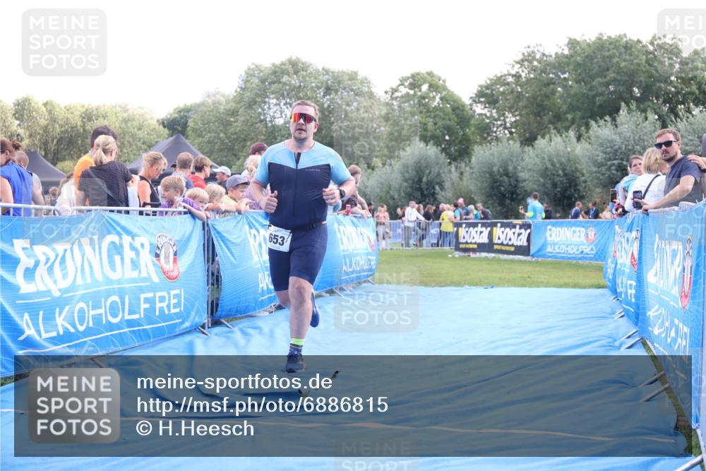 25.08.2024 - Elbe Triathlon Hamburg H.Heesch http://msf.ph/oto/6886815 25.08.2024 11:34:53 Ziel 653, 773 meine-sportfotos.de