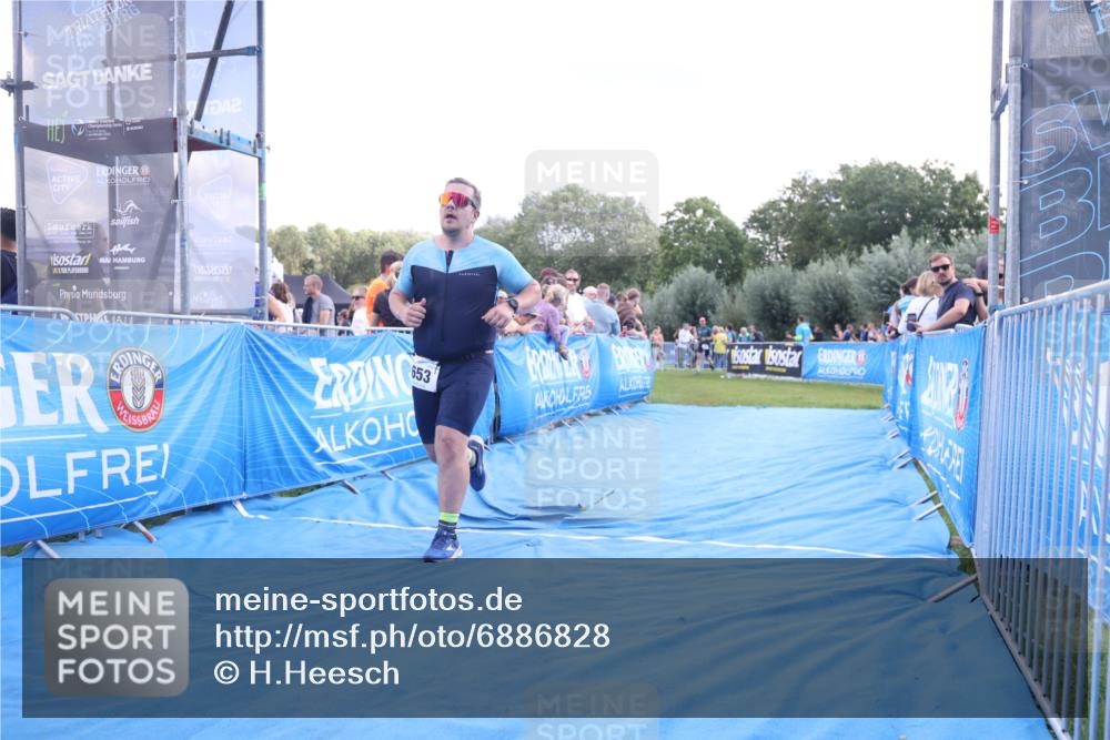 25.08.2024 - Elbe Triathlon Hamburg H.Heesch http://msf.ph/oto/6886828 25.08.2024 11:34:54 Ziel 653, 773 meine-sportfotos.de