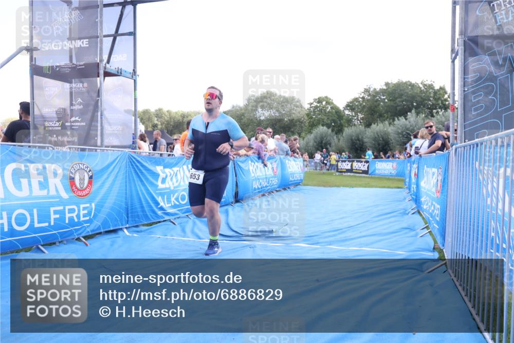 25.08.2024 - Elbe Triathlon Hamburg H.Heesch http://msf.ph/oto/6886829 25.08.2024 11:34:54 Ziel 653, 773 meine-sportfotos.de