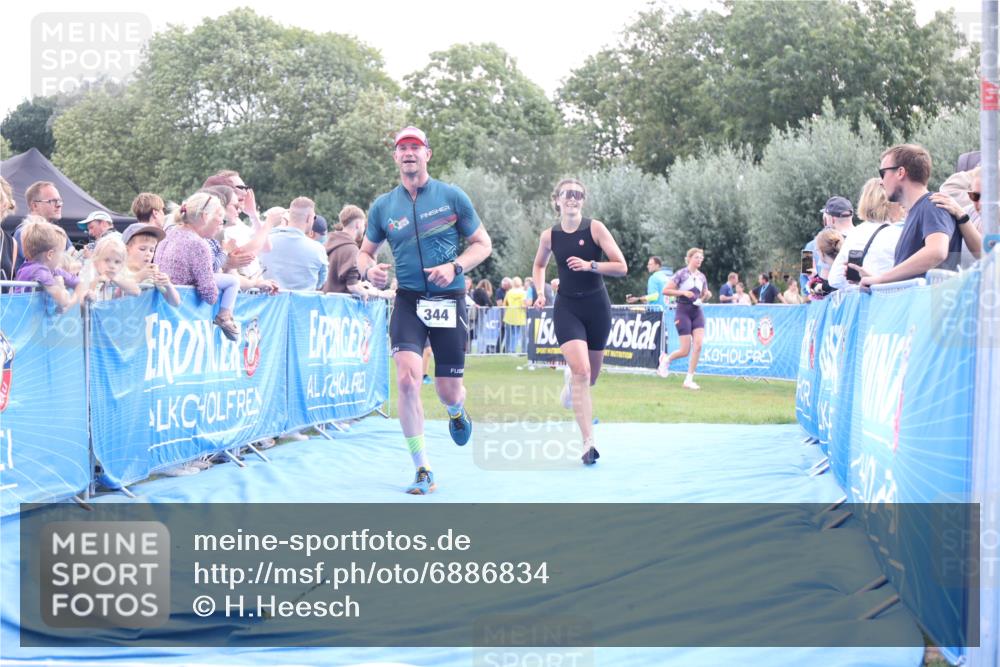 25.08.2024 - Elbe Triathlon Hamburg H.Heesch http://msf.ph/oto/6886834 25.08.2024 11:35:02 Ziel 344, 484 meine-sportfotos.de