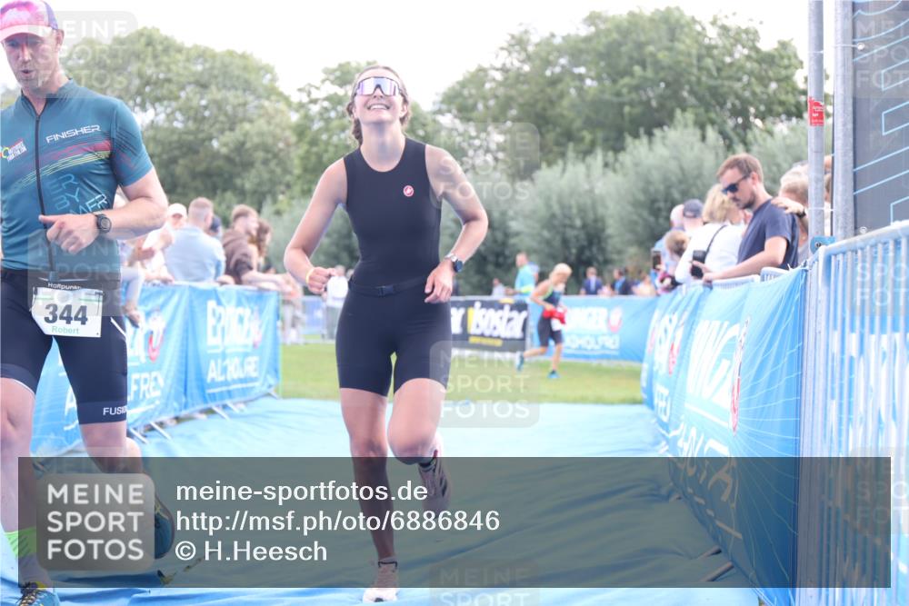 25.08.2024 - Elbe Triathlon Hamburg H.Heesch http://msf.ph/oto/6886846 25.08.2024 11:35:04 Ziel 344, 484 meine-sportfotos.de