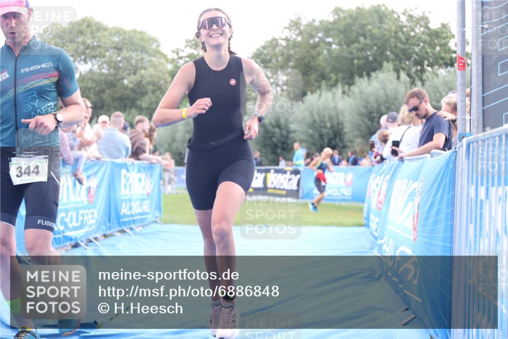 25.08.2024 - Elbe Triathlon Hamburg H.Heesch http://msf.ph/oto/6886848 25.08.2024 11:35:04 Ziel 344, 484 meine-sportfotos.de