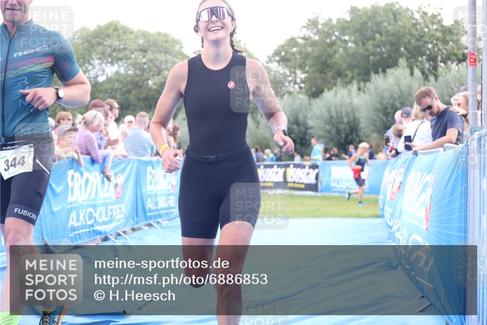 25.08.2024 - Elbe Triathlon Hamburg H.Heesch http://msf.ph/oto/6886853 25.08.2024 11:35:04 Ziel 344, 484 meine-sportfotos.de
