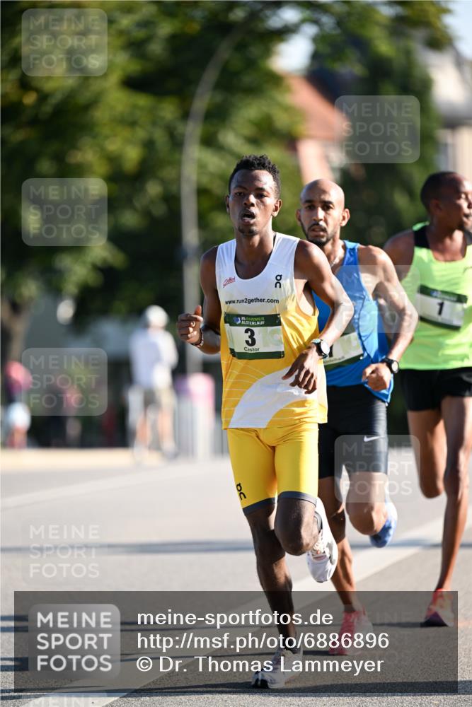 01.09.2024 - BARMER Alsterlauf Dr. Thomas Lammeyer http://msf.ph/oto/6886896 01.09.2024 09:16:24 Laufen 2, 35, 3 meine-sportfotos.de