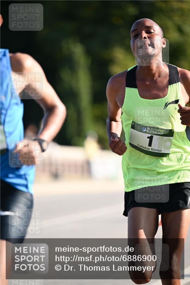 01.09.2024 - BARMER Alsterlauf Dr. Thomas Lammeyer http://msf.ph/oto/6886900 01.09.2024 09:16:25 Laufen 35, 110 meine-sportfotos.de