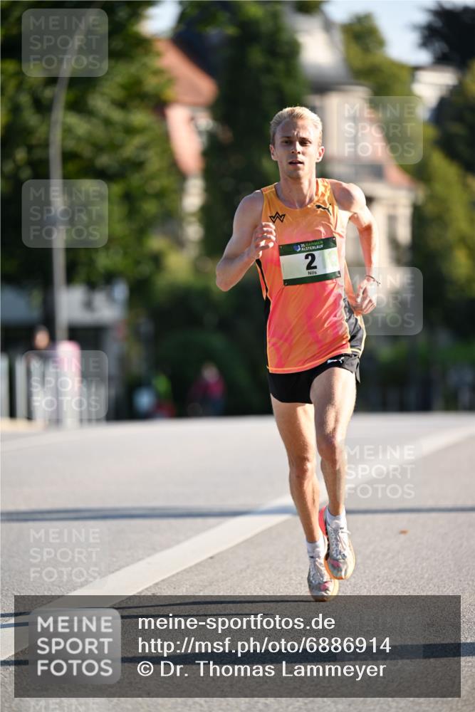 01.09.2024 - BARMER Alsterlauf Dr. Thomas Lammeyer http://msf.ph/oto/6886914 01.09.2024 09:16:43 Laufen 35, 2 meine-sportfotos.de