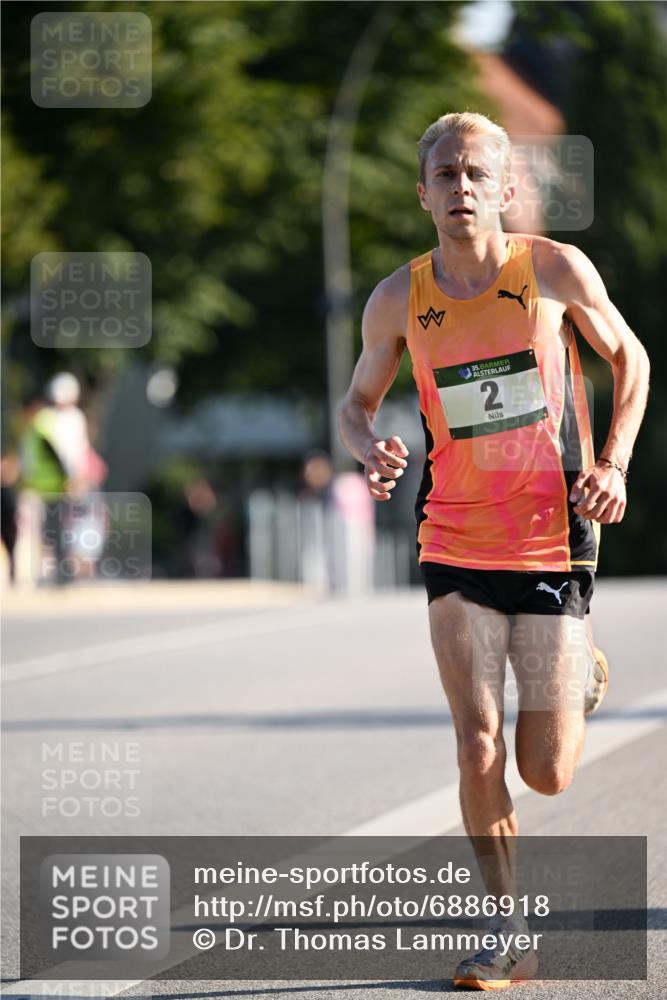 01.09.2024 - BARMER Alsterlauf Dr. Thomas Lammeyer http://msf.ph/oto/6886918 01.09.2024 09:16:43 Laufen 35, 2 meine-sportfotos.de