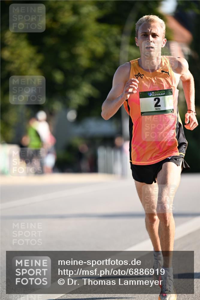 01.09.2024 - BARMER Alsterlauf Dr. Thomas Lammeyer http://msf.ph/oto/6886919 01.09.2024 09:16:43 Laufen 35, 2 meine-sportfotos.de