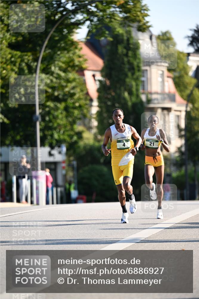 01.09.2024 - BARMER Alsterlauf Dr. Thomas Lammeyer http://msf.ph/oto/6886927 01.09.2024 09:17:19 Laufen 2, 21 meine-sportfotos.de