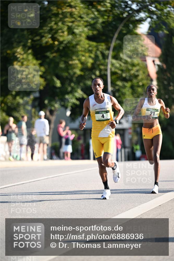 01.09.2024 - BARMER Alsterlauf Dr. Thomas Lammeyer http://msf.ph/oto/6886936 01.09.2024 09:17:20 Laufen 2, 21, 10 meine-sportfotos.de