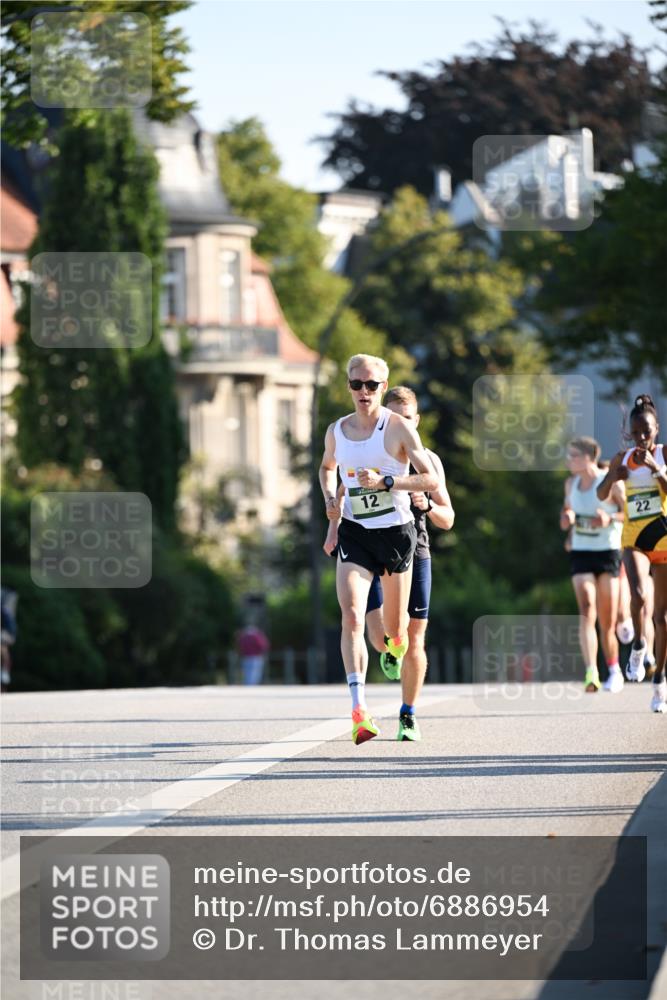 01.09.2024 - BARMER Alsterlauf Dr. Thomas Lammeyer http://msf.ph/oto/6886954 01.09.2024 09:17:37 Laufen 12, 22 meine-sportfotos.de