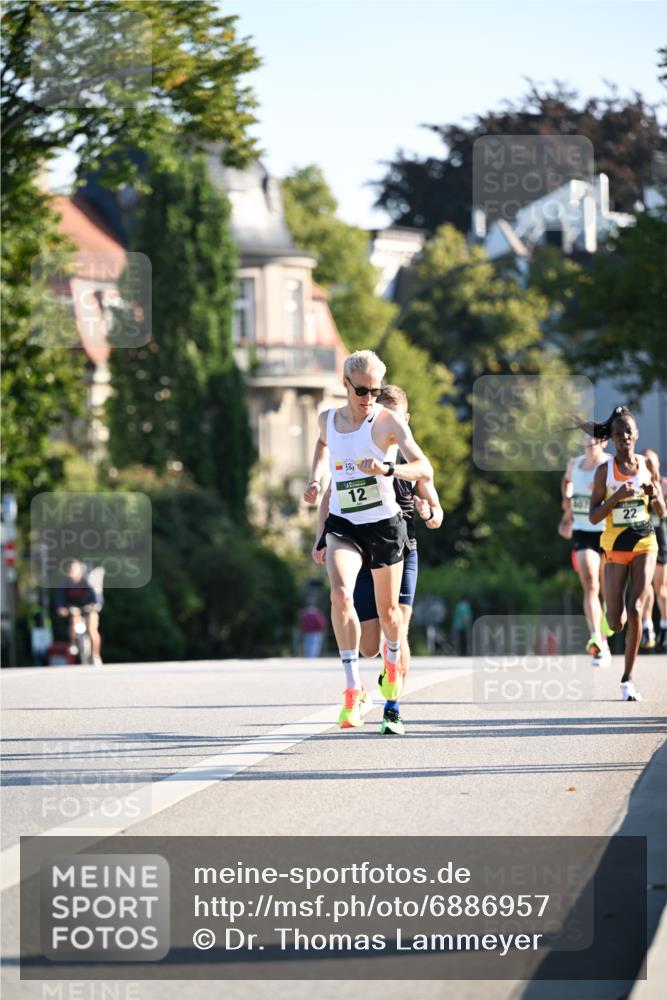 01.09.2024 - BARMER Alsterlauf Dr. Thomas Lammeyer http://msf.ph/oto/6886957 01.09.2024 09:17:38 Laufen 53, 12, 407, 22 meine-sportfotos.de