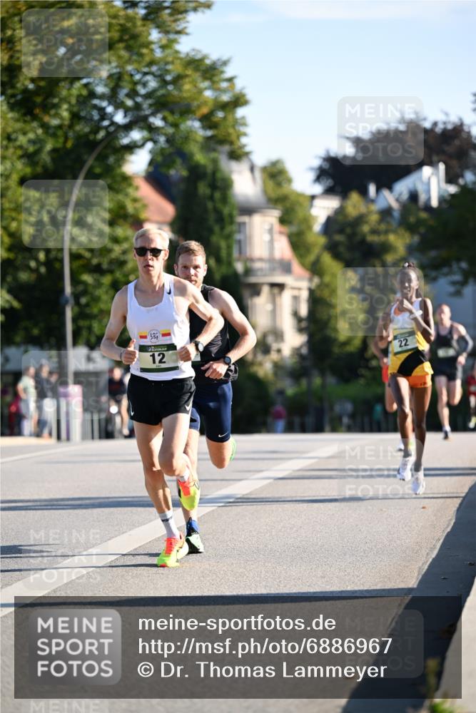 01.09.2024 - BARMER Alsterlauf Dr. Thomas Lammeyer http://msf.ph/oto/6886967 01.09.2024 09:17:39 Laufen 12, 22 meine-sportfotos.de