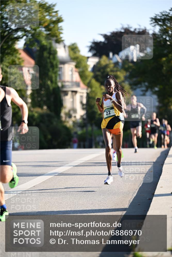 01.09.2024 - BARMER Alsterlauf Dr. Thomas Lammeyer http://msf.ph/oto/6886970 01.09.2024 09:17:40 Laufen 2, 22, 20 meine-sportfotos.de