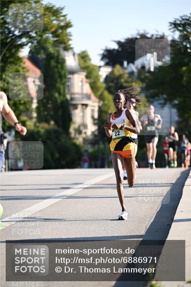 01.09.2024 - BARMER Alsterlauf Dr. Thomas Lammeyer http://msf.ph/oto/6886971 01.09.2024 09:17:40 Laufen 22, 2 meine-sportfotos.de