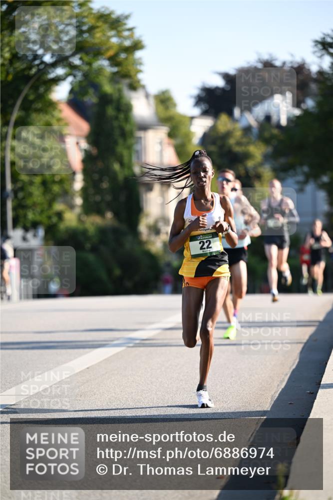 01.09.2024 - BARMER Alsterlauf Dr. Thomas Lammeyer http://msf.ph/oto/6886974 01.09.2024 09:17:41 Laufen 22 meine-sportfotos.de