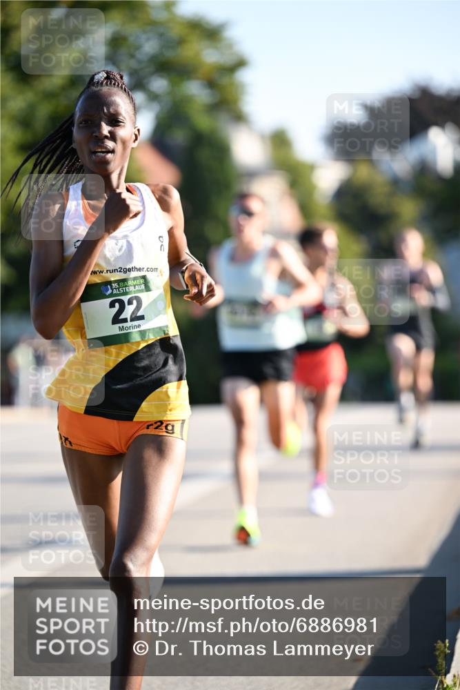 01.09.2024 - BARMER Alsterlauf Dr. Thomas Lammeyer http://msf.ph/oto/6886981 01.09.2024 09:17:42 Laufen 2, 35, 22, 2 meine-sportfotos.de