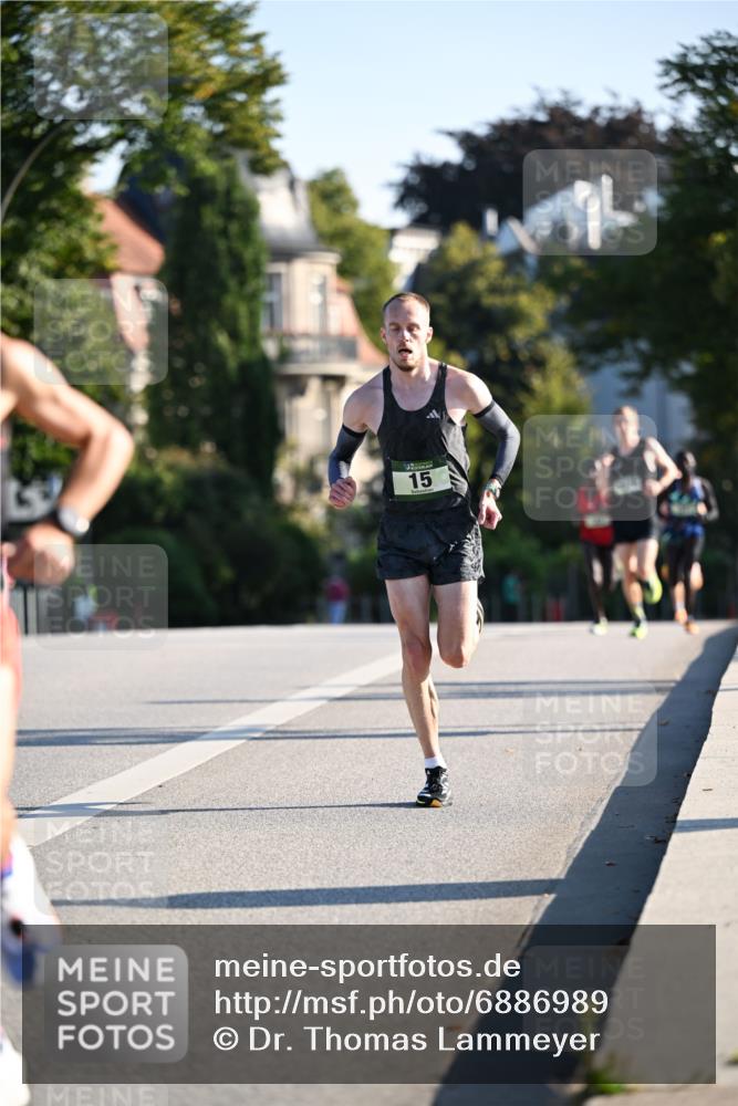 01.09.2024 - BARMER Alsterlauf Dr. Thomas Lammeyer http://msf.ph/oto/6886989 01.09.2024 09:17:44 Laufen 15 meine-sportfotos.de